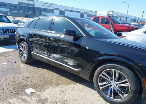 2024 Cadillac Lyriq Luxury W/1Sc from USA, damaged, VIN 1GYKPPRL7RZ141502